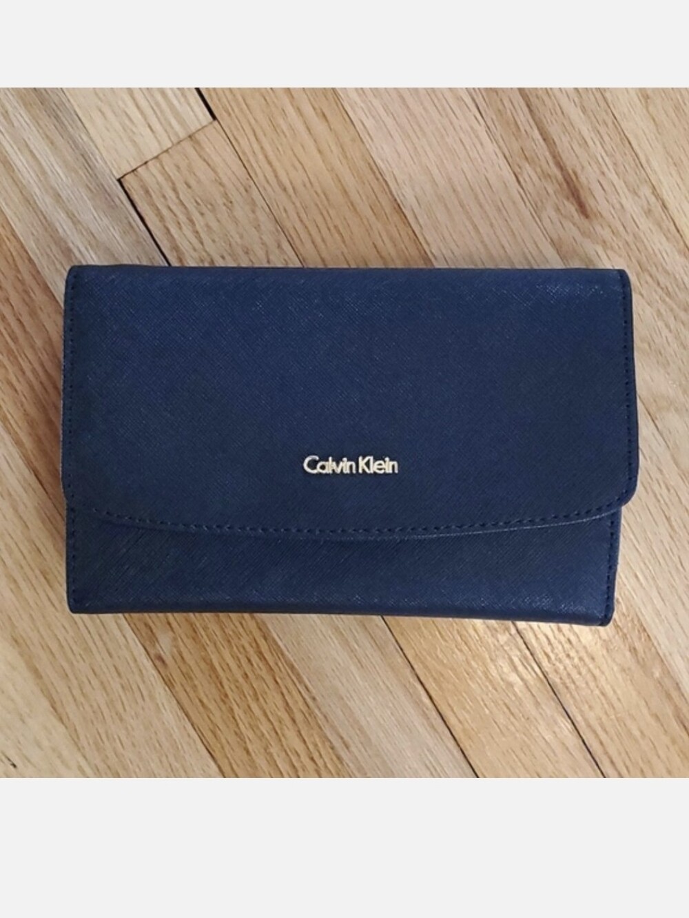 🐸 Calvin Klein black Clutch